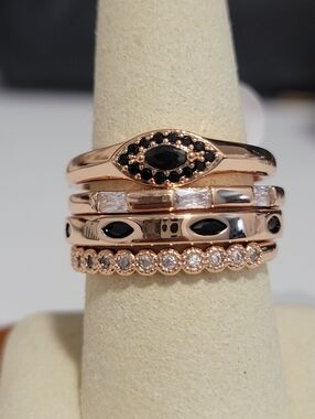 Bomb Party Delicates Ring